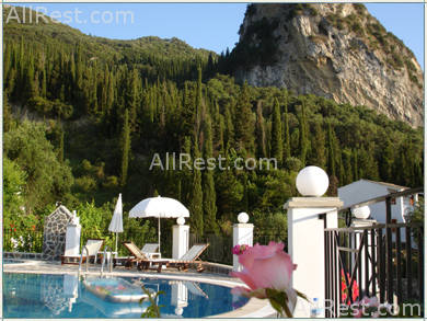 Dinas Paradise 4
